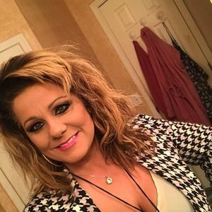 Meet your Posher, Rose